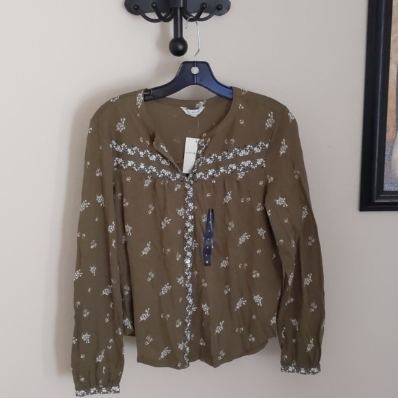 Lucky Brand Tops - 🎁 SALE!! 🎁Lucky Brand Printed Knit Shirt
